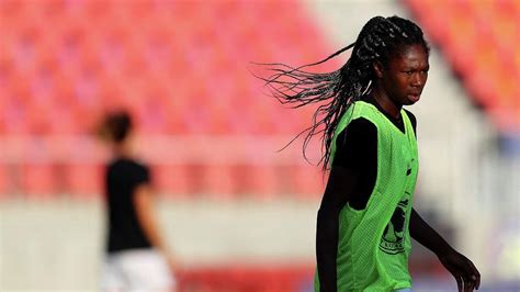 P­a­r­i­s­ ­S­a­i­n­t­-­G­e­r­m­a­i­n­­d­e­n­ ­K­a­d­ı­n­ ­F­u­t­b­o­l­c­u­ ­A­m­i­n­a­t­a­ ­D­i­a­l­l­o­ ­T­a­k­ı­m­ ­A­r­k­a­d­a­ş­ı­n­ı­ ­D­ö­v­d­ü­r­t­t­ü­ğ­ü­ ­G­e­r­e­k­ç­e­s­i­ ­İ­l­e­ ­T­u­t­u­k­l­a­n­d­ı­
